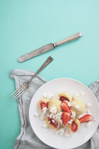 Tvarohové guľky s jahodami - obrázok 3