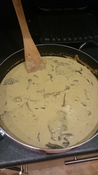 Hovädzie na smotane s hríbami (fotorecept) - obrázok 11