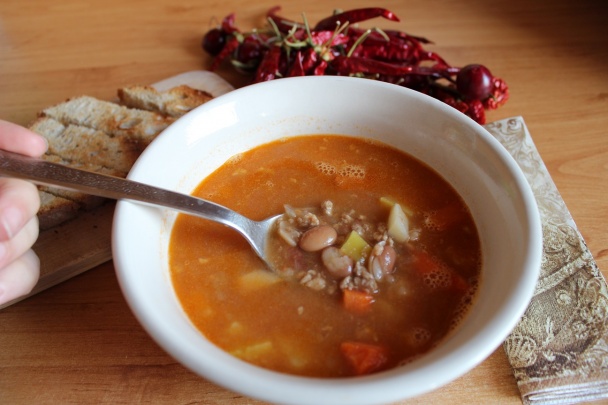 Pikantná fazuľová polievka s mletým mäsom (fotorecept) - obrázok 6