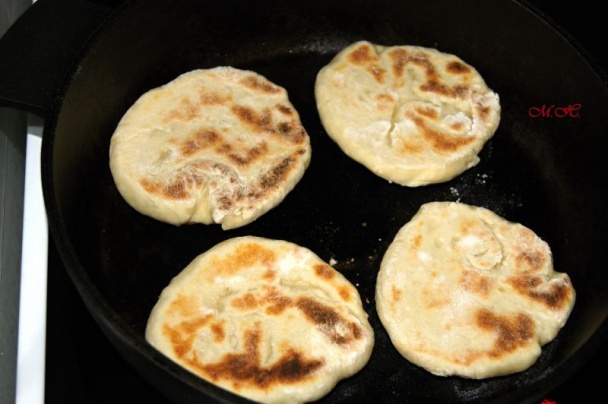 Na sucho pečené vdolky podle mojí babičky zadělávané jogurtem (fotorecept) - obrázok 4