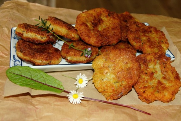 Karbanátky z brambor a balkánského sýra (fotorecept) - obrázok 5