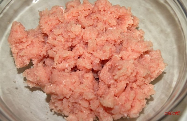 Vařená sekaná z krůtího (morčacieho) masa s vejci (fotorecept) - obrázok 1