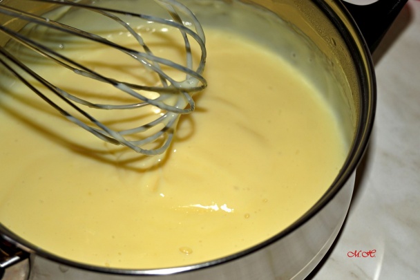 Jemné rohlíčky plněné vanilkovým pudinkem (fotorecept) - obrázok 1