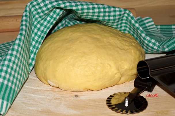 Jemné rohlíčky plněné vanilkovým pudinkem (fotorecept) - obrázok 5