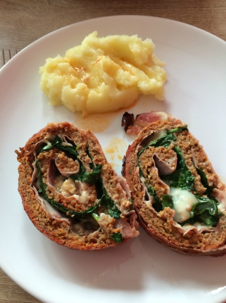 Roláda z mletého mäsa so špenátom (fotorecept) - obrázok 5