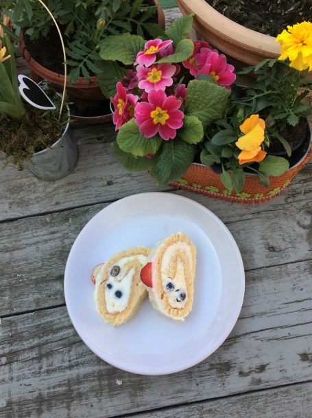 Tvarohovo-citrónová roláda - obrázok 4