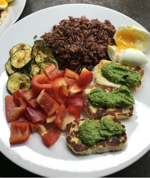 Pestrý tanier s halloumi - obrázok 5