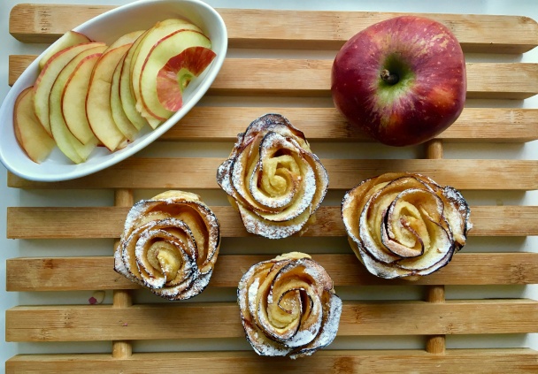 Vianočné jablkové ruže - obrázok 4