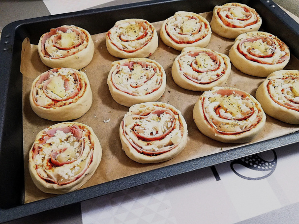 Hawai pizza slimáky - obrázok 4