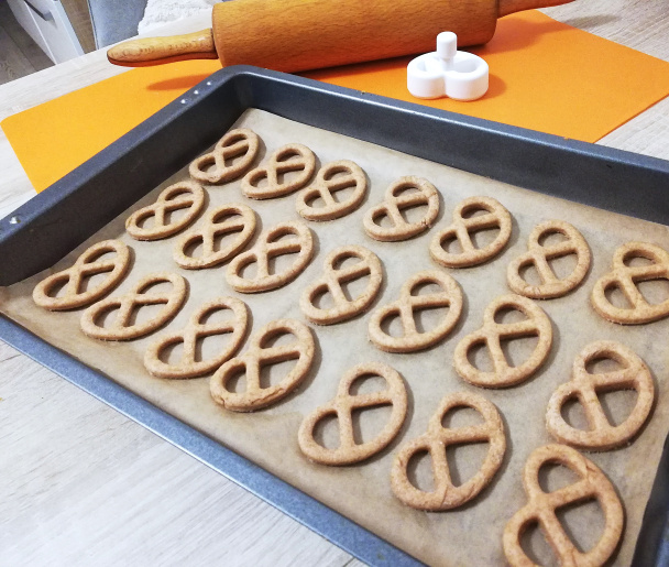 Chrumkavé slané praclíky (fotorecept) - obrázok 6