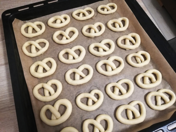 Chrumkavé slané praclíky (fotorecept) - obrázok 2