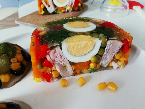 Domáci aspik na sviatky i bežný deň - obrázok 6