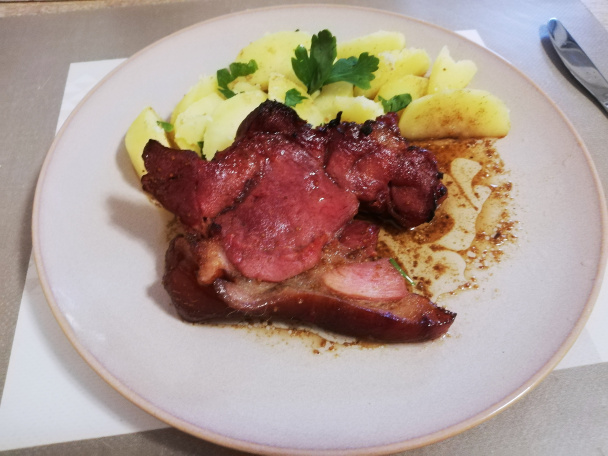 Údené bravčové koleno na mede a čiernom pive (fotorecept) - obrázok 4