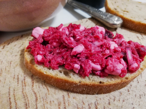 Cviklová nátierka s cottage syrom (fotorecept) - obrázok 4