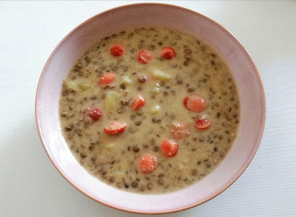 Sýta šošovicová polievka s párkom - obrázok 6