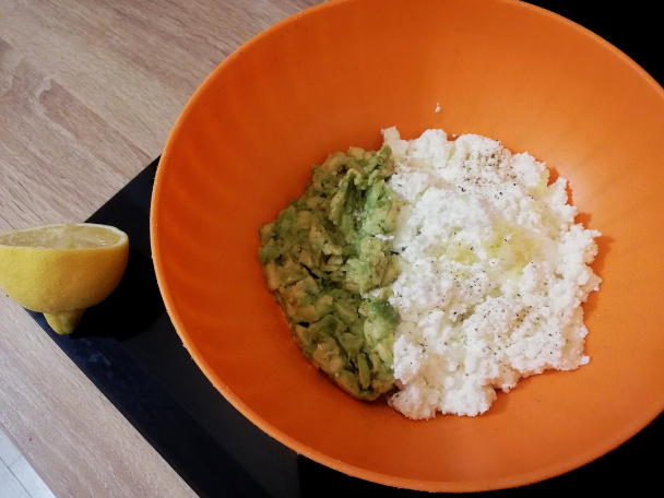 Tvarohová nátierka s avokádom  - obrázok 2