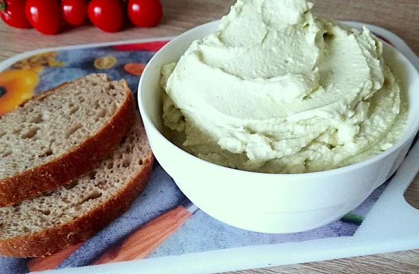 Tvarohová nátierka s avokádom  - obrázok 5