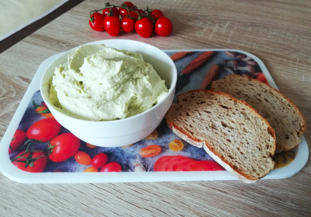 Tvarohová nátierka s avokádom  - obrázok 6