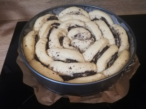 (Ne)tradičný kysnutý jablkovo-makový koláč (fotorecept) - obrázok 6