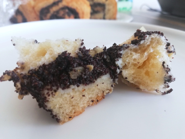 (Ne)tradičný kysnutý jablkovo-makový koláč (fotorecept) - obrázok 11