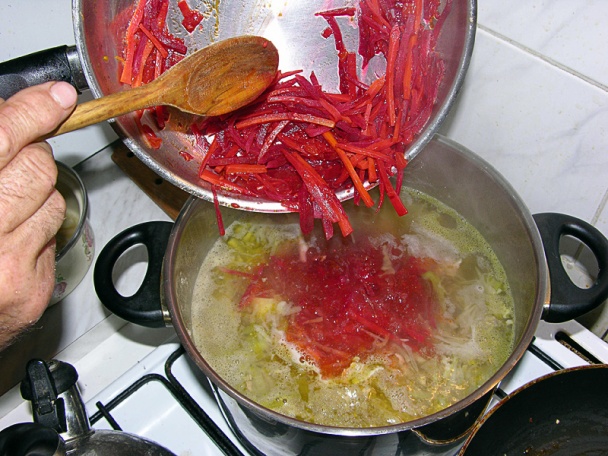 Ukrajinský boršč  (fotorecept) - obrázok 9