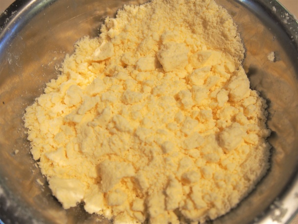 Kysnutý marhuľový koláč bez lepku s posýpkou (fotorecept) - obrázok 7