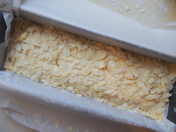 Mandľovo-ricottový koláč bez lepku s čučoriedkami (fotorecept) - obrázok 7