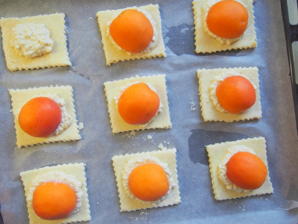 Marhuľové štvorčeky bez lepku z domáceho lístkového cesta (fotorecept) - obrázok 5