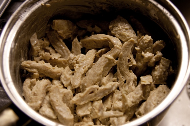 Sójové nudličky na kari a kokose - obrázok 1