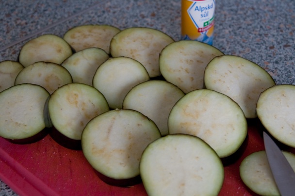 Grilovaný baklažán s hráškovým krémom (fotorecept) - obrázok 2