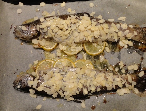Pstruh pečený na masle s mandľami (fotorecept) - obrázok 4