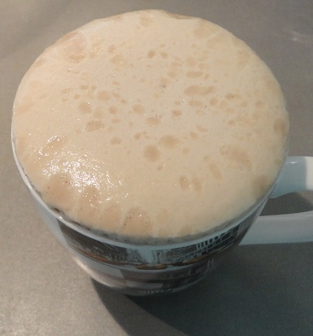 Tvarohová kysnutá bábovka s kandizovaným ovocím a citrónovou polevou (fotorecept) - obrázok 1