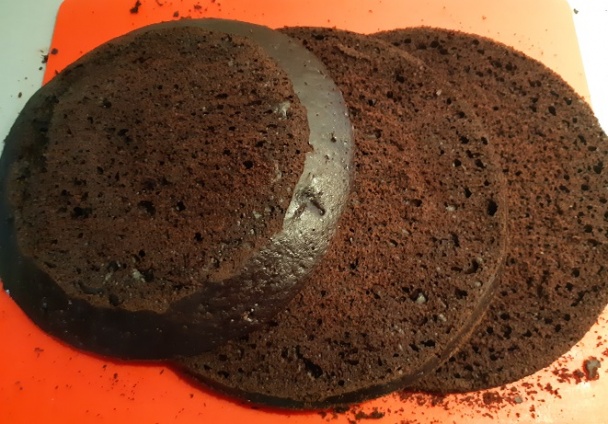 Fantastická čokoládovo-smotanová torta s ovocím (fotorecept) - obrázok 4