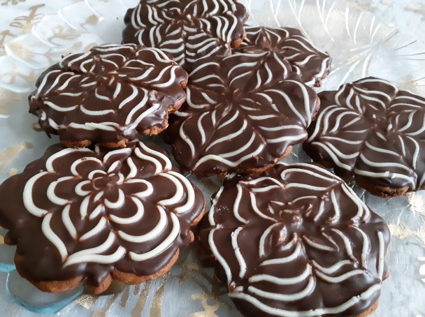 Medovníky s mandľami a kandizovaným ovocím (fotorecept) - obrázok 7