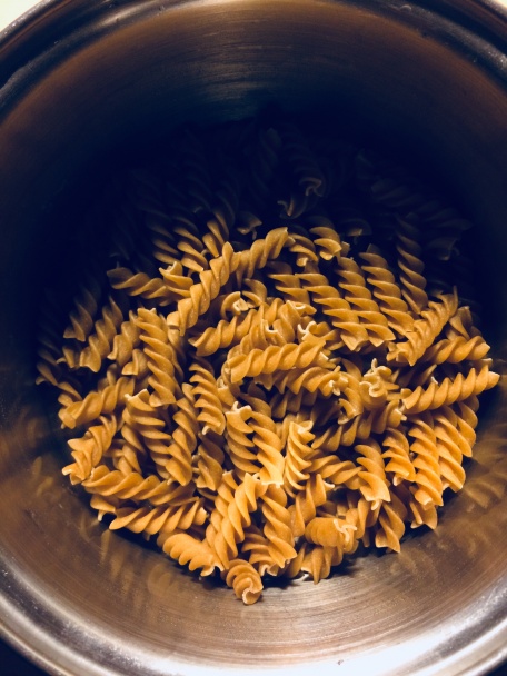 Zapekaná brokolica so syrom, smotanou a s celozrnnou cestovinou (fotorecept) - obrázok 2