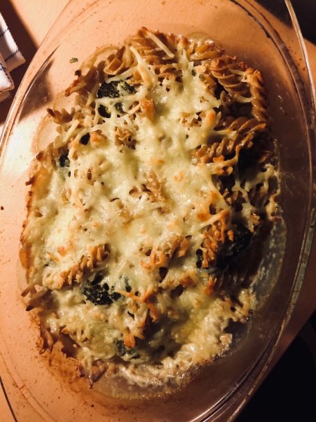 Zapekaná brokolica so syrom, smotanou a s celozrnnou cestovinou (fotorecept) - obrázok 4