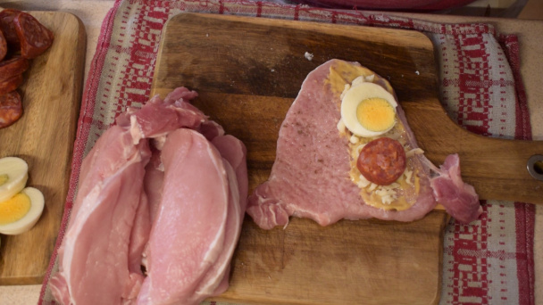 Plnené bravčové rezne podľa Gazdinky z roku 1989 (videorecept) - obrázok 2