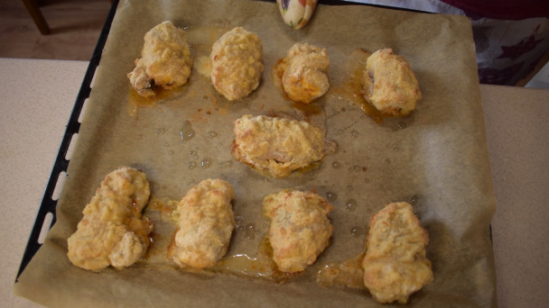 Plnené bravčové rezne podľa Gazdinky z roku 1989 (videorecept) - obrázok 5