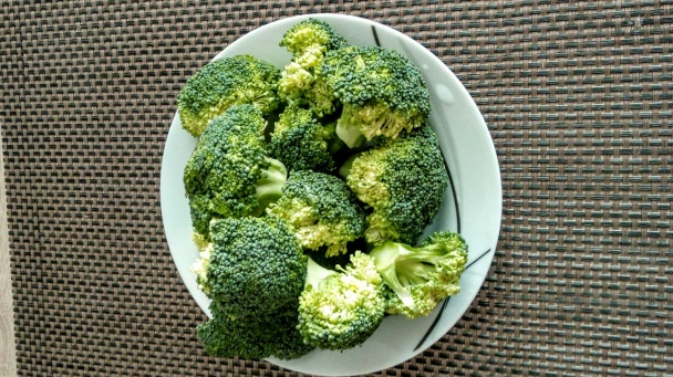 Jemná brokolicová polievka  - obrázok 2