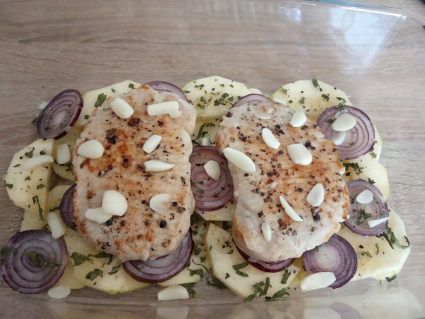 Zapekaná cuketa s bravčovým mäsom a so zemiakmi (fotorecept) - obrázok 3