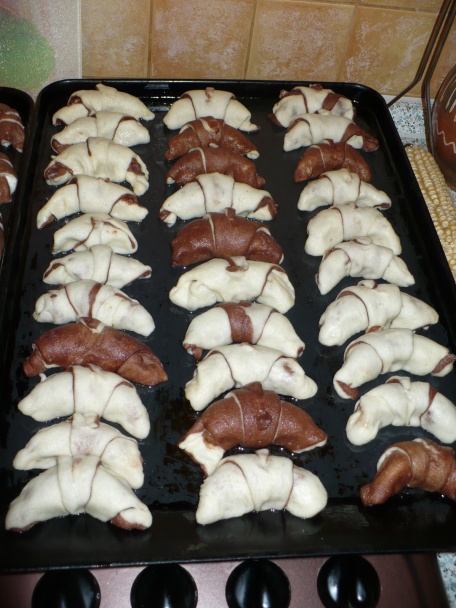 Nutelové dvojfarebné rožky  - obrázok 1