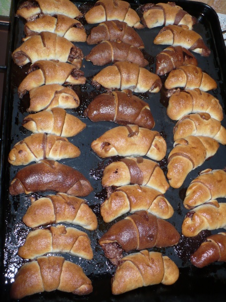 Nutelové dvojfarebné rožky  - obrázok 3