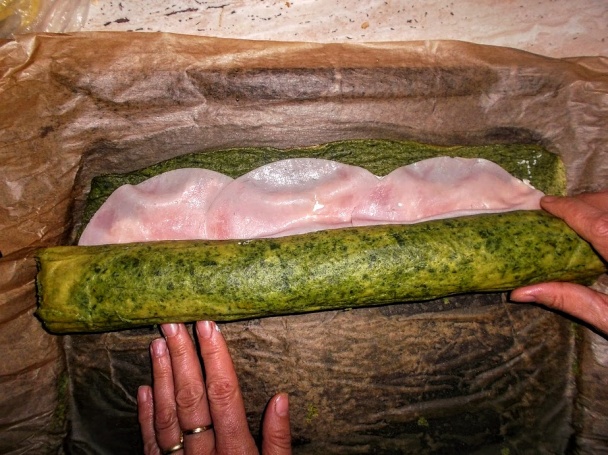 Špenátová roláda s plnkou zo stečeného jogurtu (fotorecept) - obrázok 6