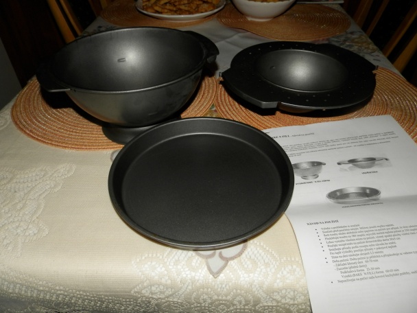 Kakaový dort s tvarohem a broskvemi - obrázok 3