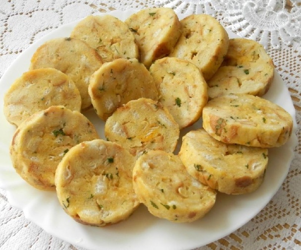 Jelení guláš a žemlové knedle (fotorecept) - obrázok 5