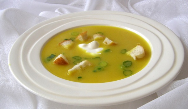 Mořská štika s cibulovým pyré a cibulová polévka - obrázok 3