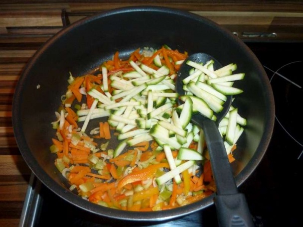 Pšenica so zeleninkou, jemne posypaná bryndzou (fotorecept) - obrázok 6