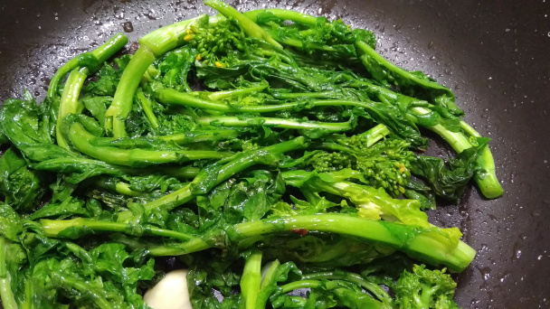  Cime di rapa (vrsky + listy) z okrúhlice/vodnice (fotorecept) bud to necháte takto,alebo vás ziadam - obrázok 3