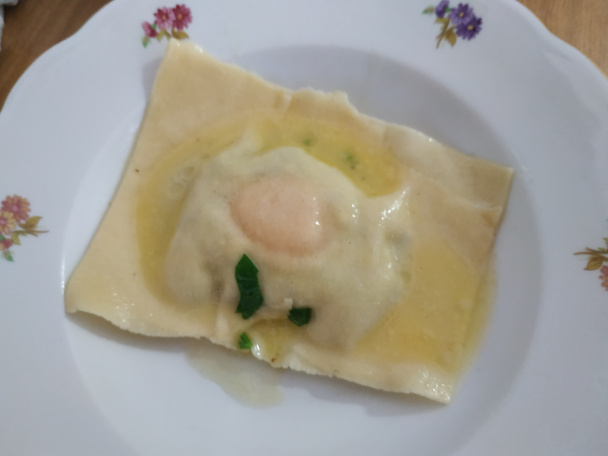 Raviolo allà Nino Bergese...s maslom a šalviou - obrázok 5