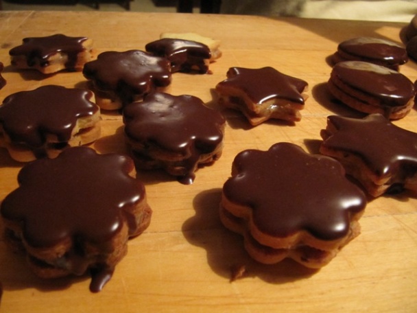 Vianočné keksy plnené orechmi (fotorecept) - obrázok 7